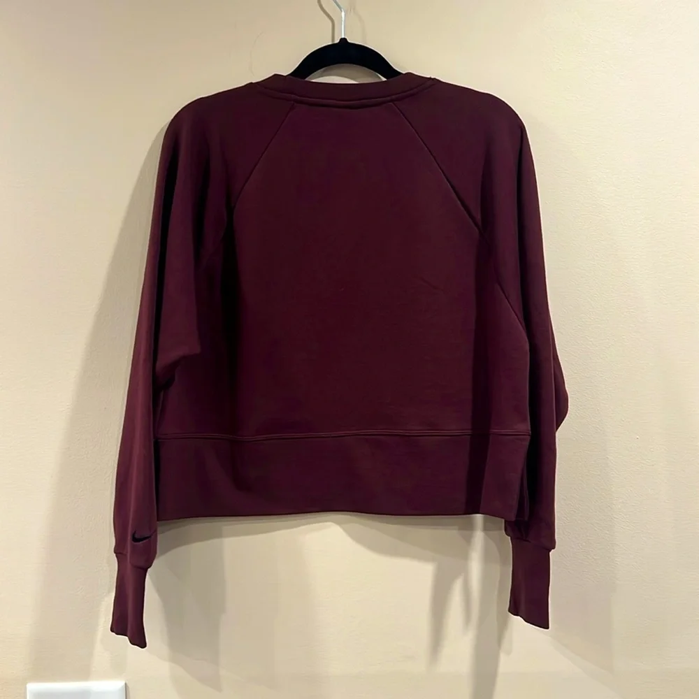 🔥NWOT Nike Maroon Crewneck Sweatshirt🔥